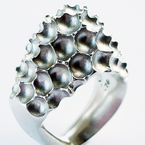 top view of 925 silver Crustaceous Gloria ring