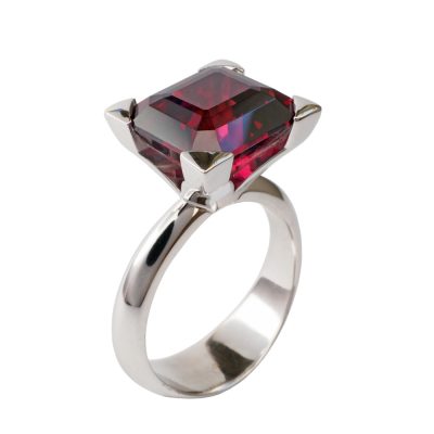 Amanda-Ward-red-garnet-WG